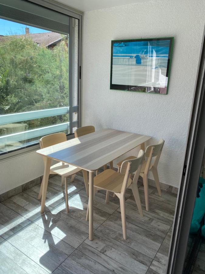 Spacieux Studio Sur Le Port De Hyères Buitenkant foto
