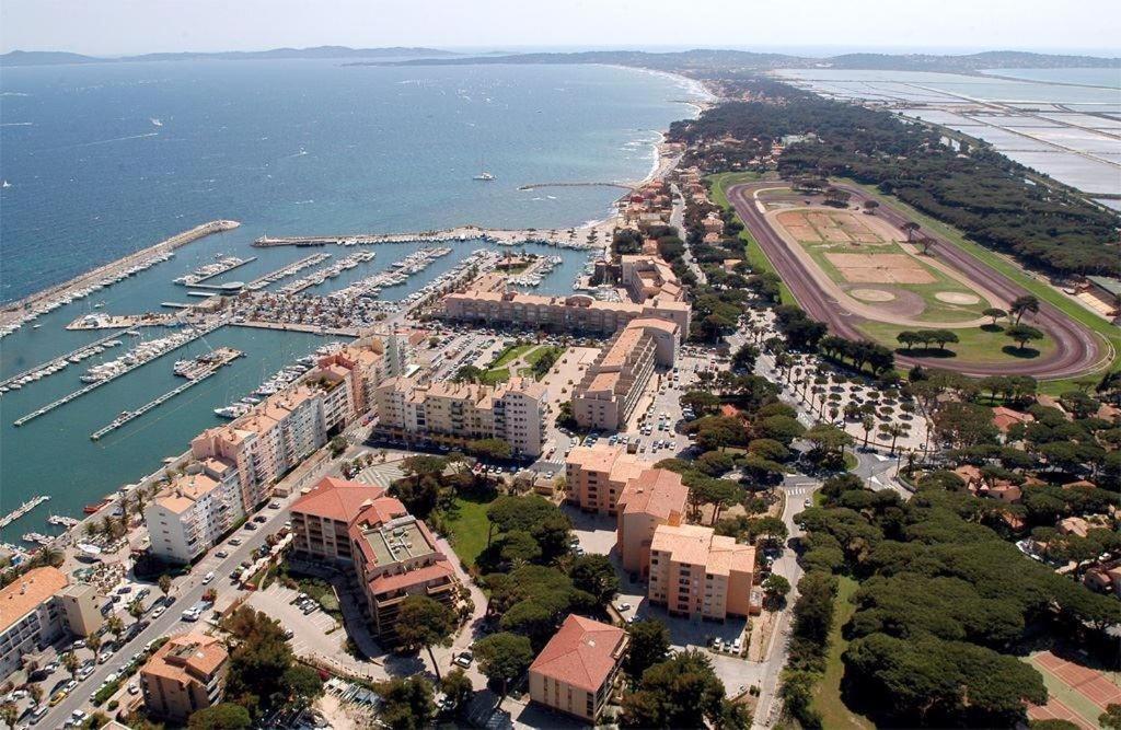 Spacieux Studio Sur Le Port De Hyères Buitenkant foto
